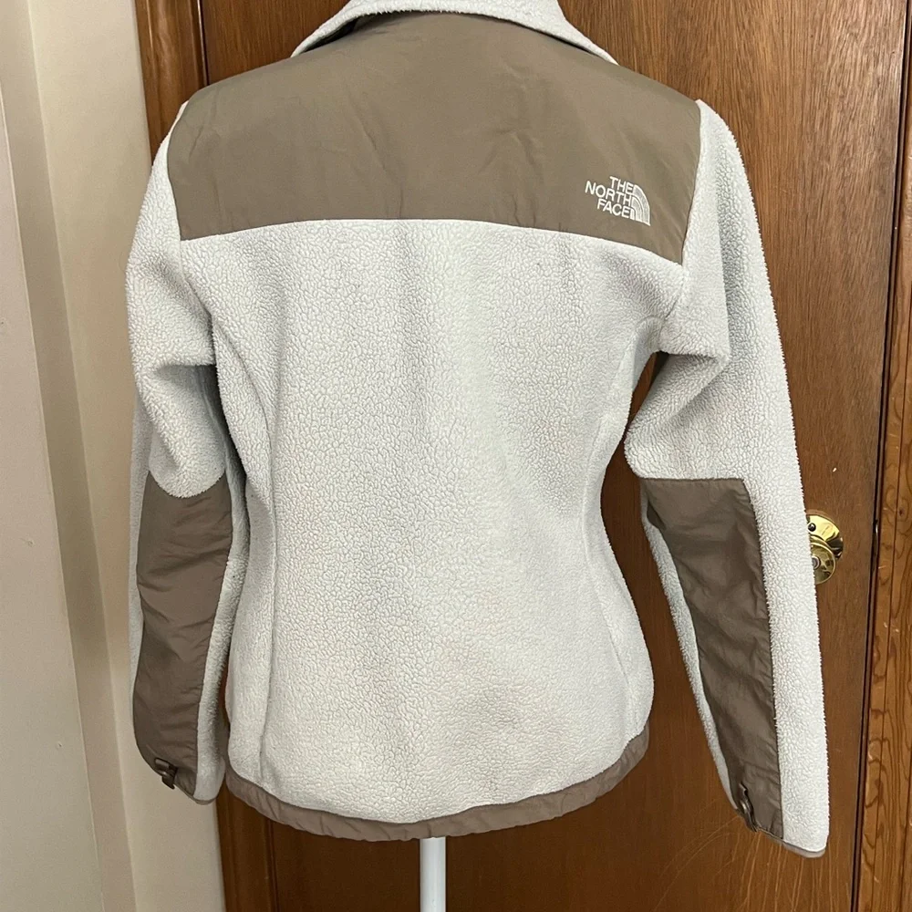 The North Face Women's Brown and White Fleece Jacket - Picture 2 of 2
